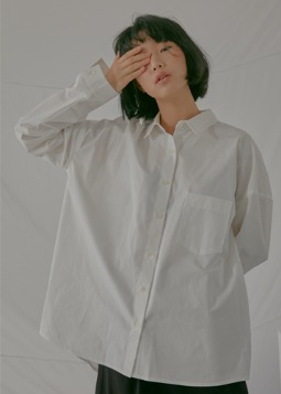 overfit relaxable shirt white